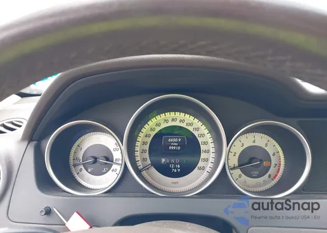 2014 Mercedes-Benz C 250 Sport z USA, uszkodzony, nr VIN WDDGF4HB9EG243059